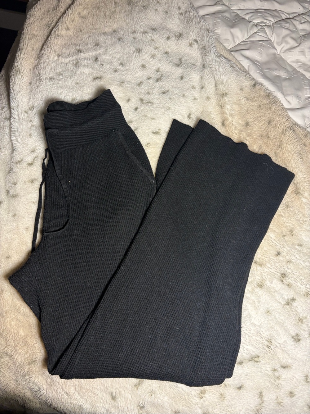 Uniqlo Black Ribbed Wide-Leg Knit Pants